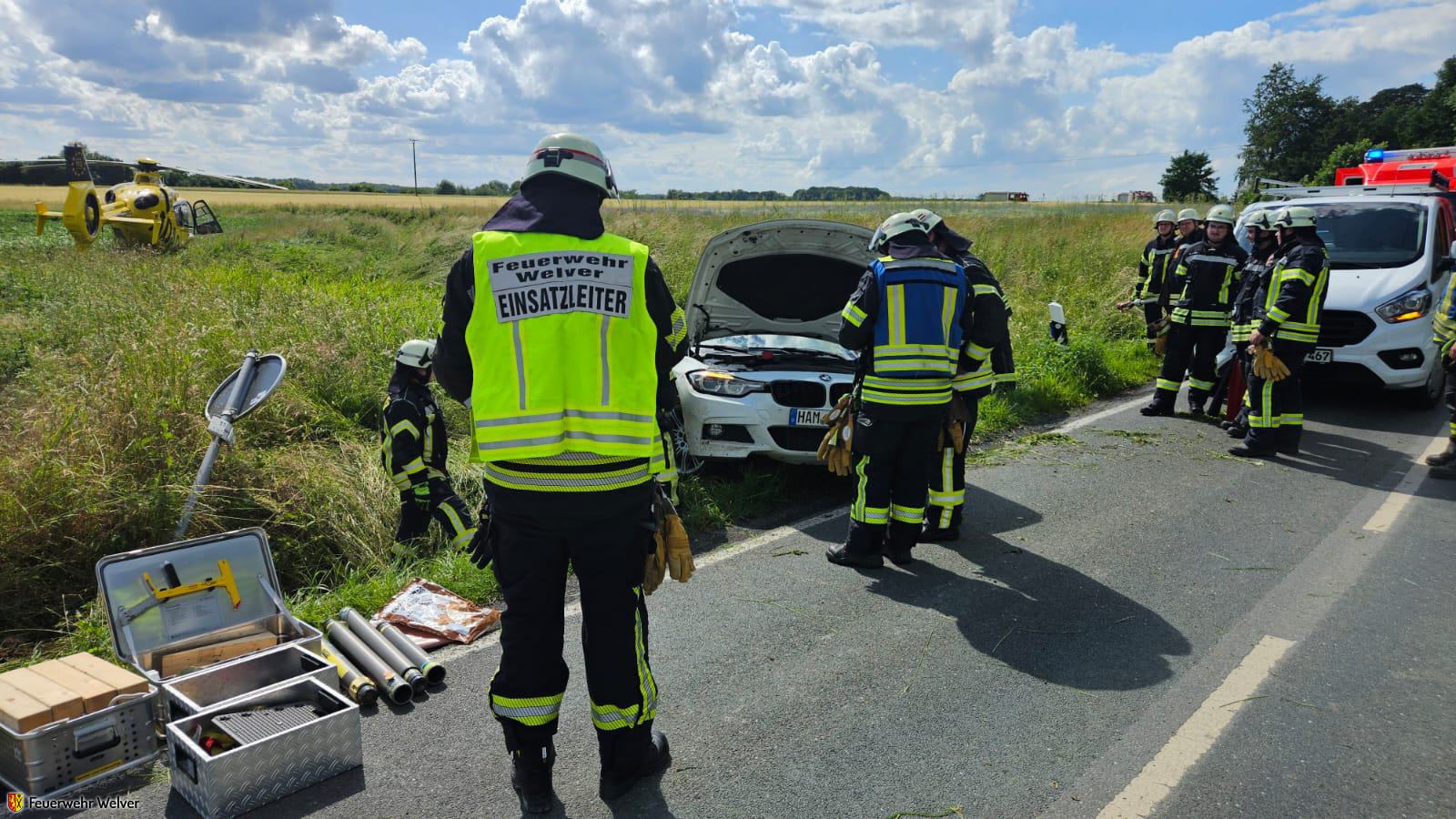 Verkehrsunfall mit 2-3 eingeklemmten Personen